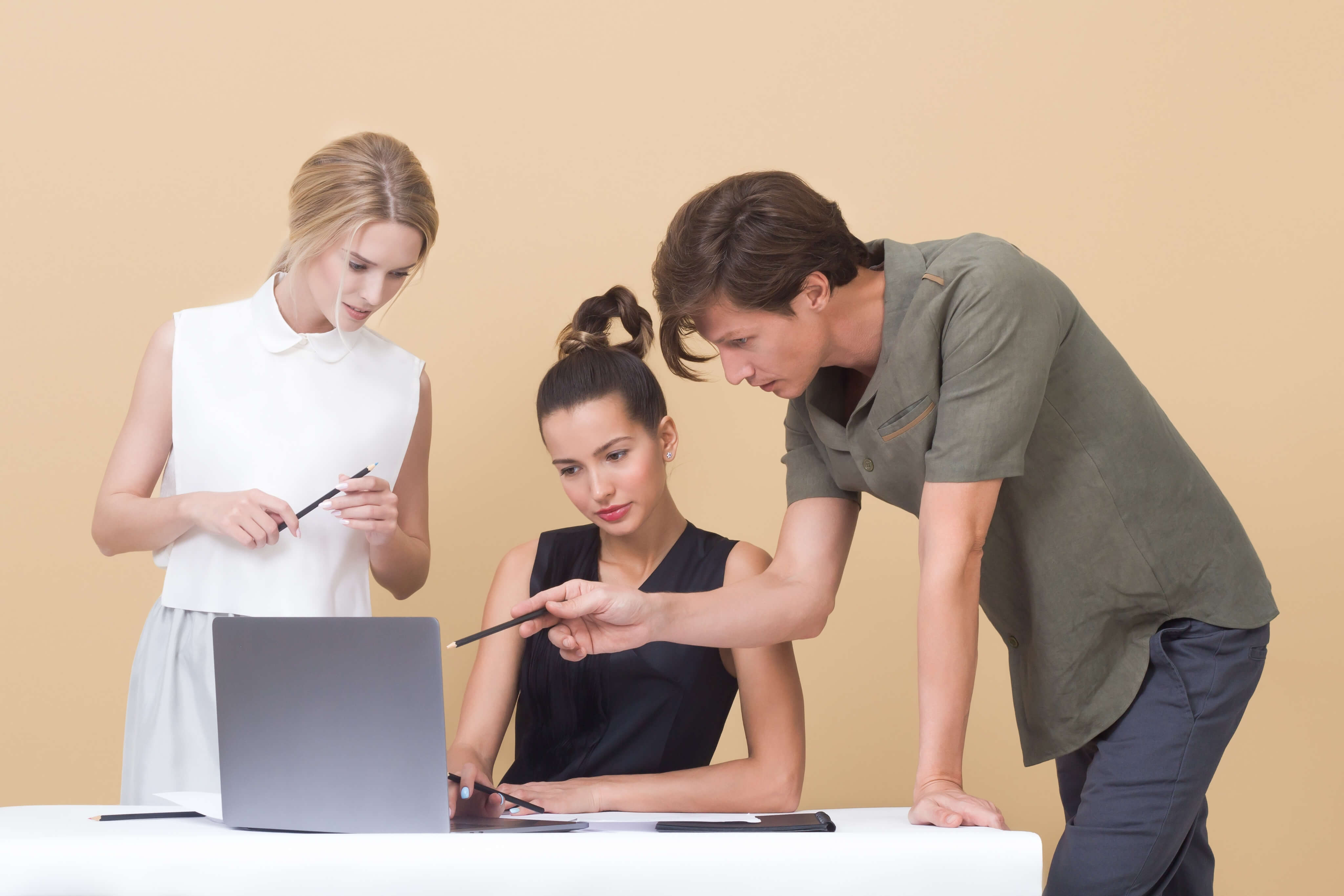 people-at-meeting-sm